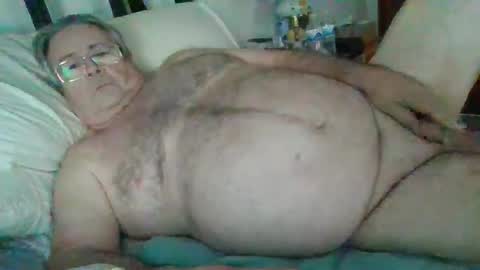Snapshot of slippery_duck chatting on March 2, 1:53 pm slippery_duck online show from March 2, 1:53 pm
