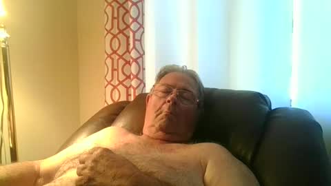 Snapshot of slippery_duck chatting on September 25, 2:38 pm slippery_duck online show from September 25, 2:38 pm