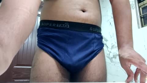 slowmooo_42069 online show from July 31, 8:40 pm