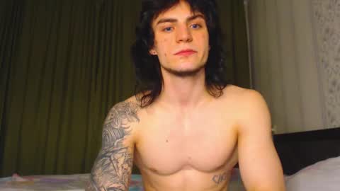 Gus online show from November 26, 7:50 pm