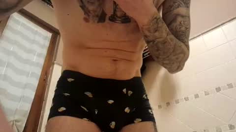 smallone8825 online show from March 22, 7:46 am