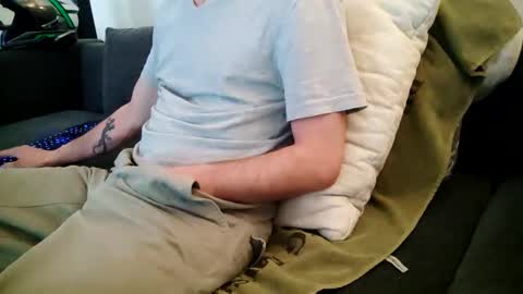 Smokeandwatching online show from January 3, 2:08 pm