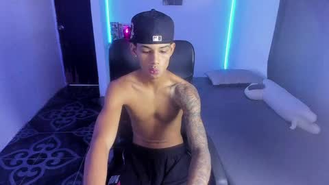 snak_master1 online show from June 5, 7:19 pm