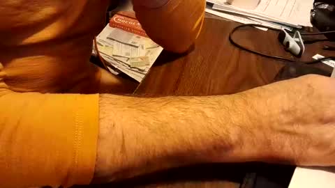 watchmecum online show from February 12, 11:00 pm