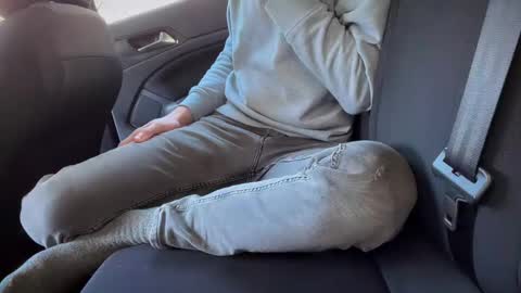 Sondages online show from February 27, 12:23 pm