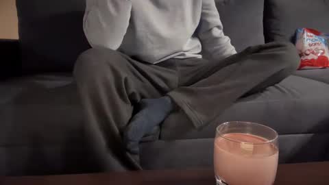 Sondages online show from February 12, 6:40 pm