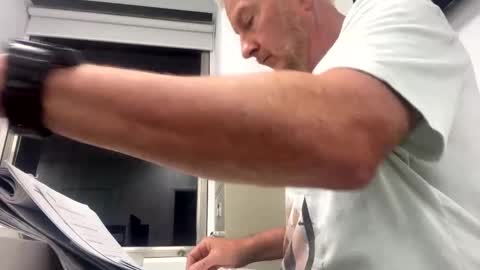 Snapshot of sonnydonut chatting on March 6, 11:14 am Max Banana online show from March 6, 11:14 am