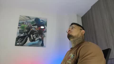 soy_apolo online show from December 17, 2:13 pm