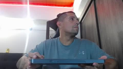     online show from April 13, 4:57 am