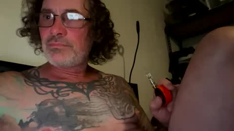 specter1972 online show from May 18, 11:31 pm