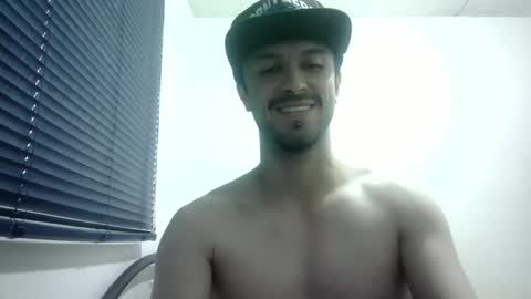 sperm_donor94 online show from December 19, 7:29 pm