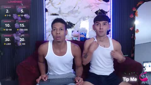 Snapshot of spicyboys_ chatting on October 20, 10:35 pm online show from October 20, 10:35 pm