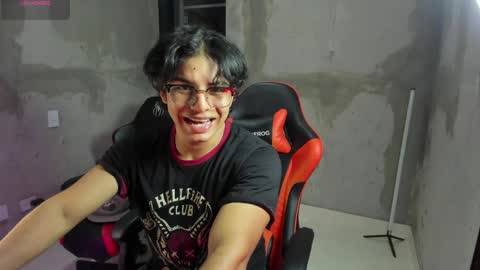 spideychill online show from April 12, 12:03 am