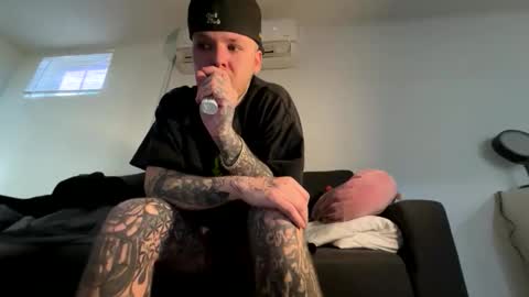 Keepscrolling online show from January 31, 9:24 pm