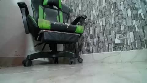 Snapshot of srfindomfeet_ chatting on March 10, 6:56 pm sr master cum its my old account online show from March 10, 6:56 pm