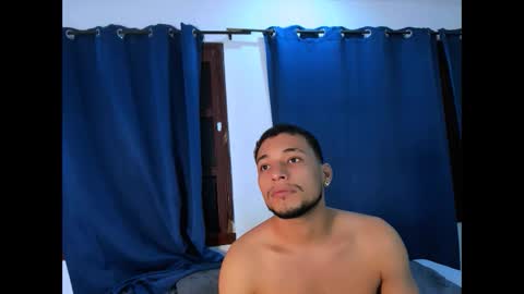 stan_blu online show from November 29, 10:17 am