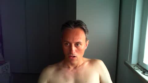 sten015 online show from June 1, 3:34 pm