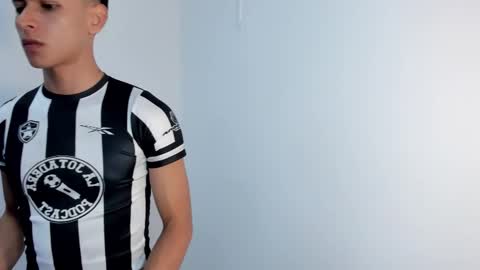 Stephane Rouss online show from November 18, 8:55 pm