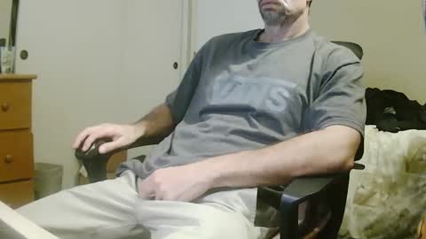 Chillguy online show from December 6, 11:25 pm