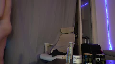 stewietheboy online show from April 28, 8:24 pm