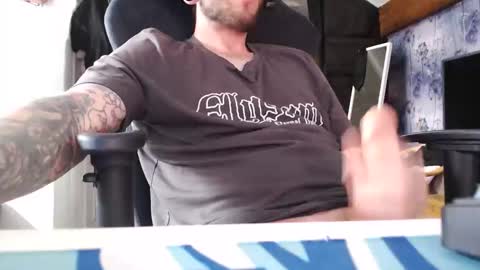 stexgullzz online show from April 4, 1:08 pm