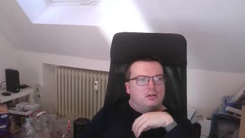 Oliver online show from February 25, 8:04 am