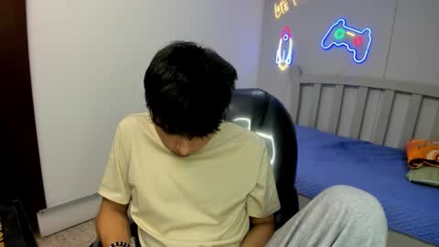 Stiwen online show from November 26, 3:37 pm