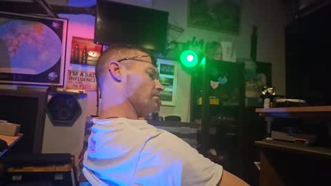 Str8 online show from October 2, 4:44 pm