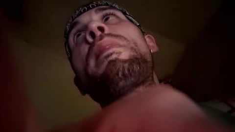 straitpipermann22 online show from December 21, 1:35 am