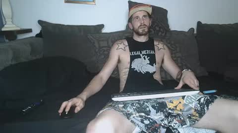 Snapshot of straitpipermann22 chatting on September 12, 11:38 pm straitpipermann22 online show from September 12, 11:38 pm