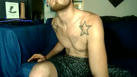 straitpipermann22 online show from November 27, 9:13 am