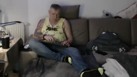 Stranger online show from February 11, 6:51 am