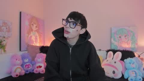 strawberry_kitty_ online show from February 1, 4:11 am