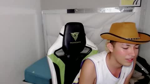 Street online show from February 27, 6:14 am