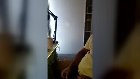 stressfreemovers2612 online show from July 12, 1:29 am