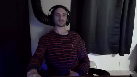 stringgreens777 online show from January 17, 7:00 am