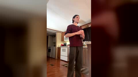 stringgreens777 online show from February 3, 3:28 pm