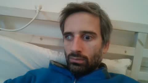 stroke1 online show from February 4, 7:40 am