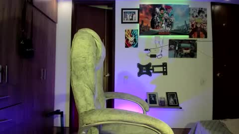 strong blackboy online show from April 20, 5:10 am