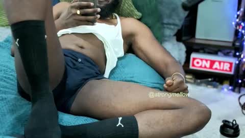 strongmellow online show from October 2, 6:12 pm