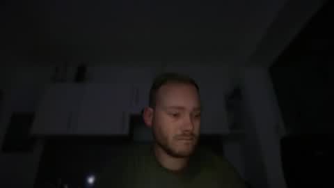 sub_austr online show from October 28, 9:39 pm