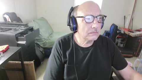 Sublcr online show from November 16, 8:44 pm