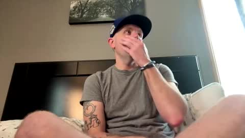 submissivebrett381 online show from April 28, 12:54 pm