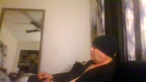 SUCKITU812 online show from January 11, 1:10 am