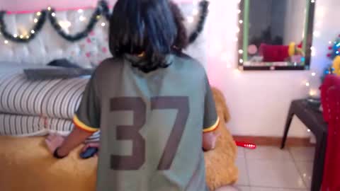 Snapshot of suggabrown_ chatting on December 31, 8:56 pm suggabrown_ online show from December 31, 8:56 pm