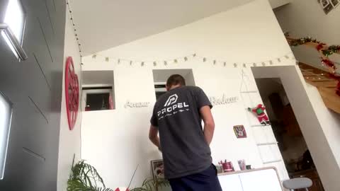 sunsyyy online show from December 16, 10:11 am