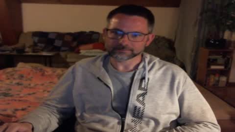 supersquirrel81 online show from April 20, 8:33 pm