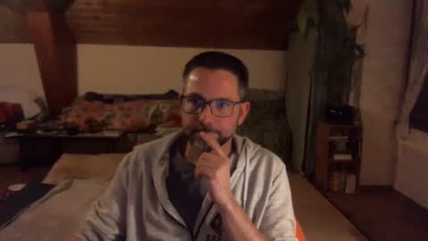 supersquirrel81 online show from December 4, 6:26 pm