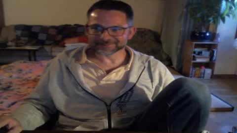 supersquirrel81 online show from April 19, 6:21 pm