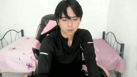 supr4m0 online show from November 19, 10:26 am